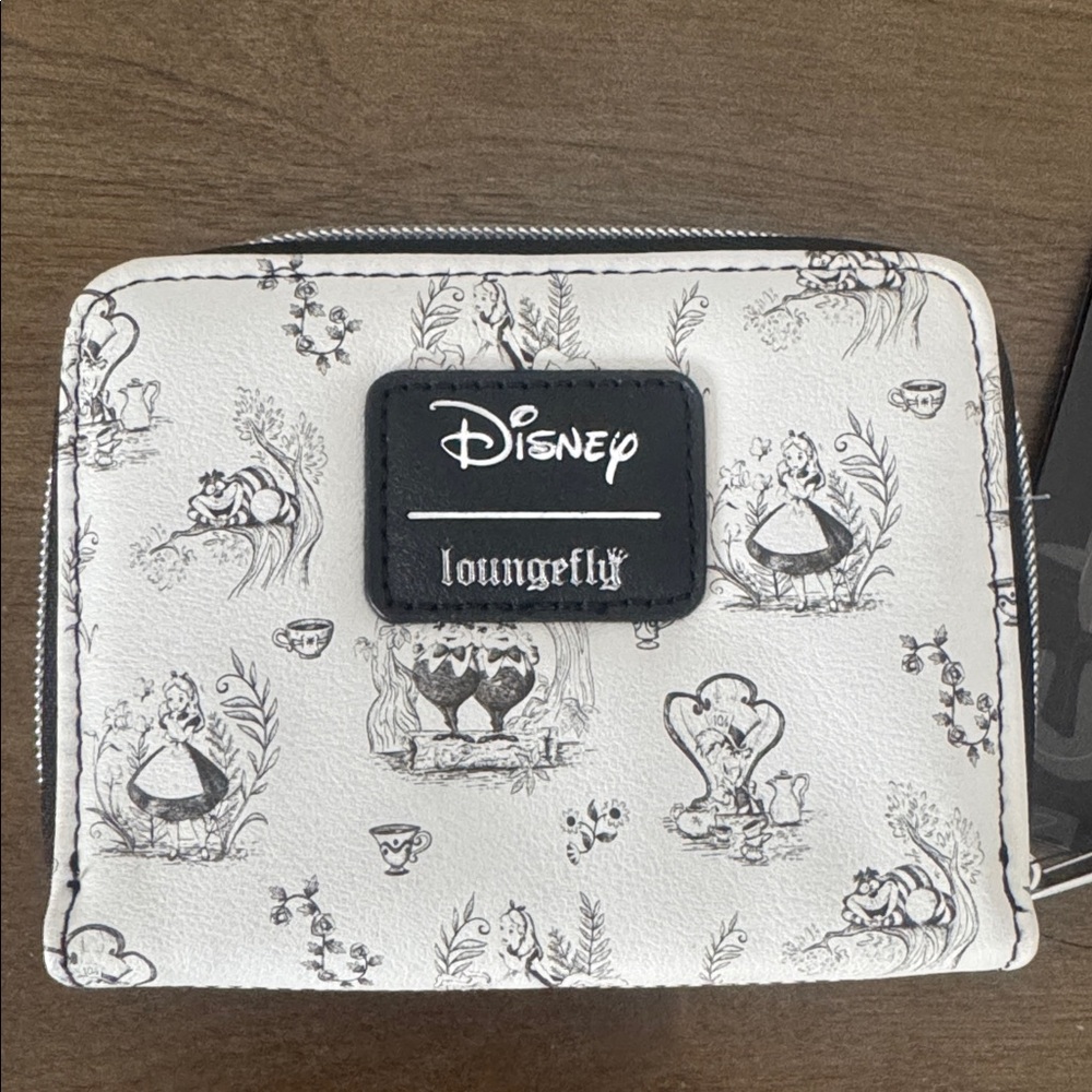 Disney Loungefly Alice in wonderland sketch wallet - Picture 2 of 8